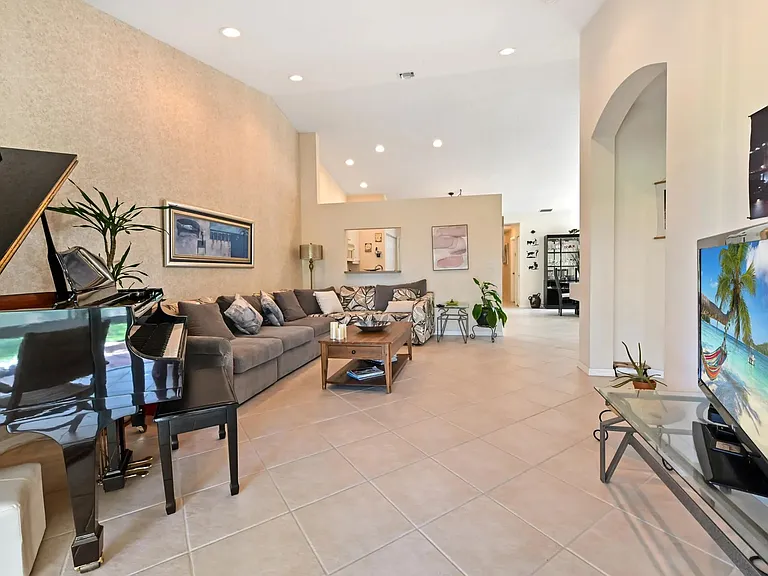 6077 Lake Hibiscus Dr — Photo 8