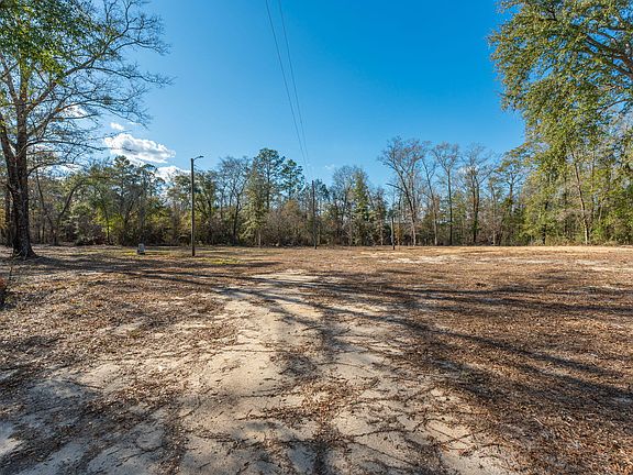 4th image of 1520 Brunson Rd