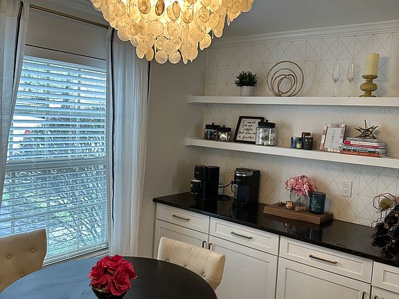3rd image of 2551 Olde Hill Ct S