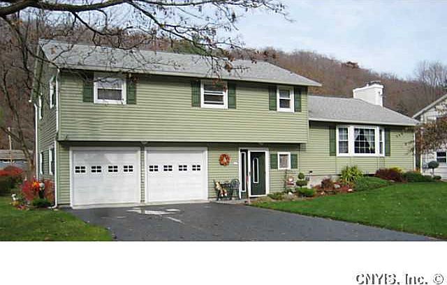 1st image of 104 Margo Ln