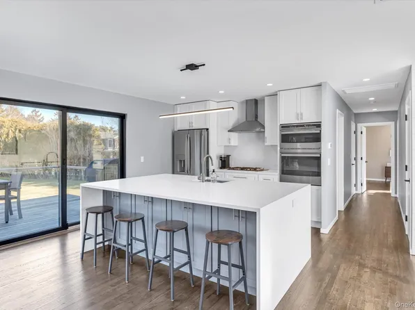 40 Knollwood Drive, Southampton, NY 11968