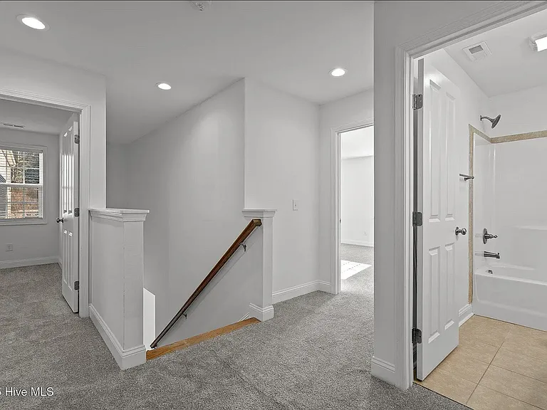 426 W Illinois Ave — Photo 15