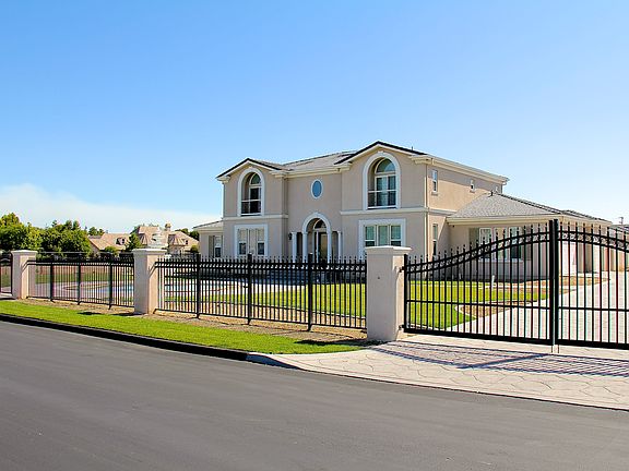 3rd image of 28060 S Blossom Ln