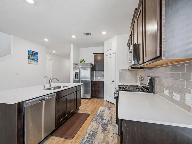 1733 Catahoula Dr — Photo 6