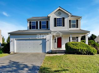 204 Stearn Dr, Genoa, IL 60135