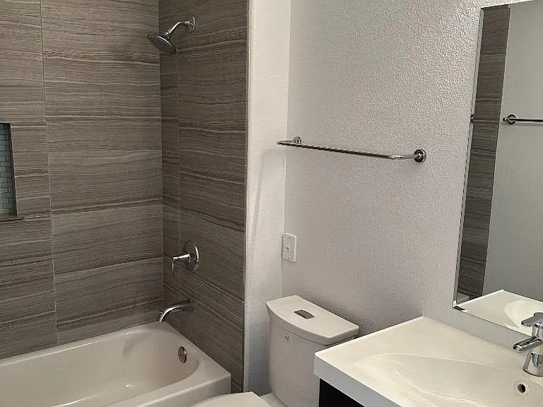 9550 E Thunderbird Rd #274 — Photo 5