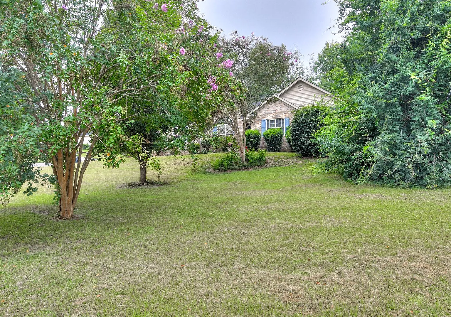 3 Bedroom 2 Bathroom Home in Grovetown — Photo 2