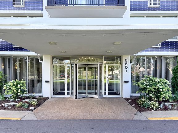 4th image of 8801 W Golf Rd APT 10B