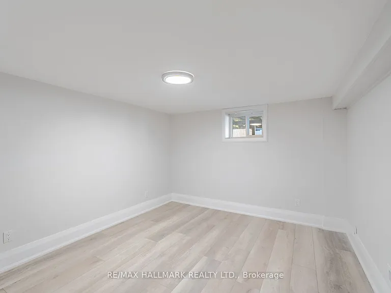 66 Ferncroft Dr — Photo 29