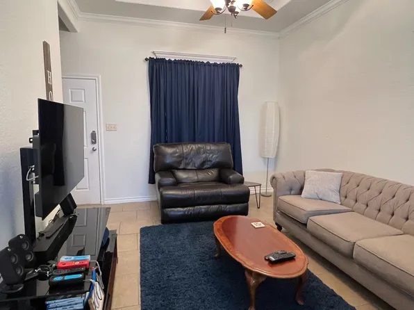 3832 Oldenburg Ln, College Station, TX 77845