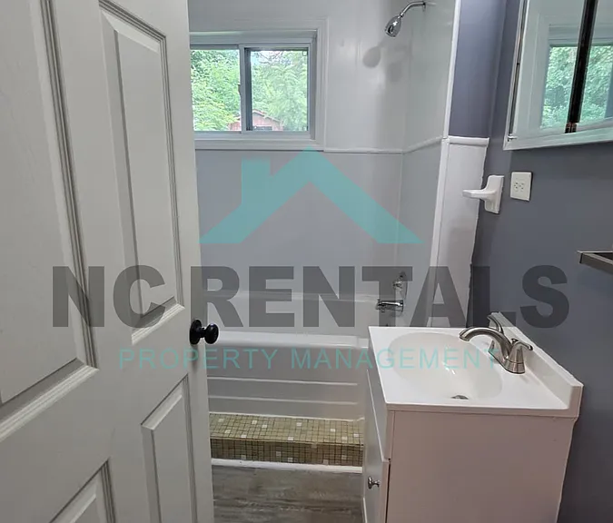 3211 Donnell St — Photo 15