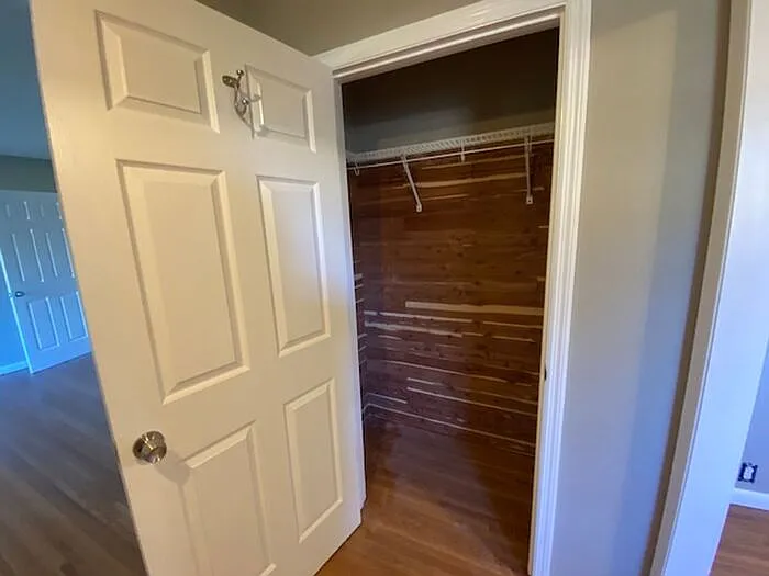 6407 Robinhood Ln NW — Photo 6