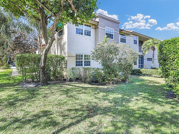 4th image of 6693 Via Regina #6693