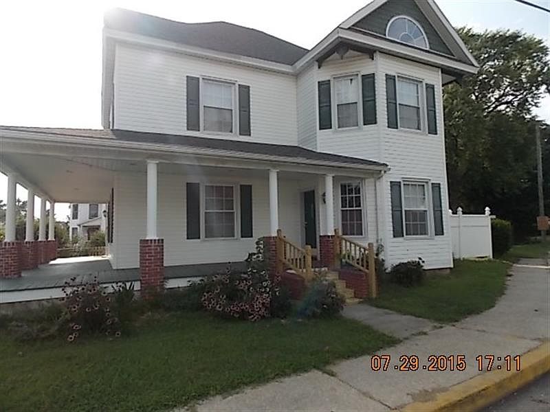 2nd image of 309 E Elizabeth St