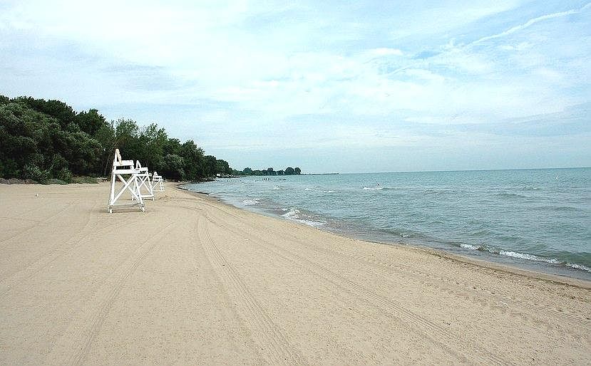8 minute walk to beach