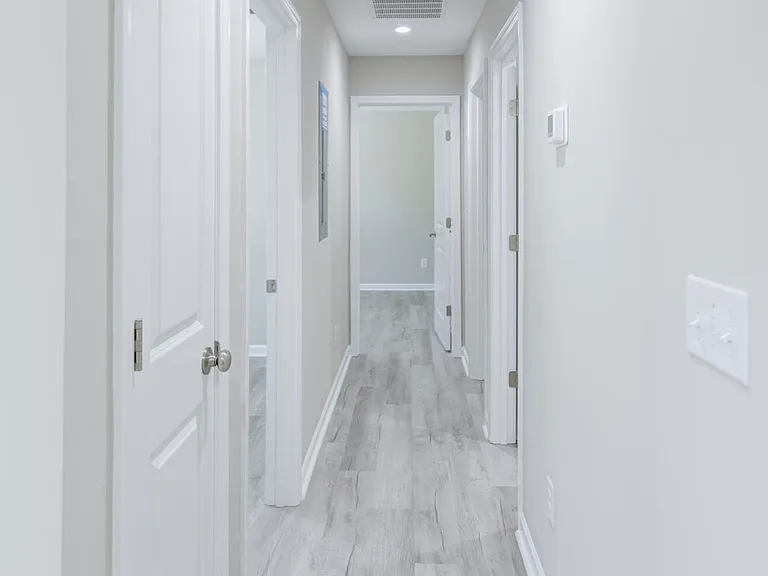 207 Woodlawn St — Photo 27