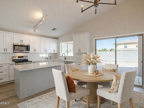 4th image of 2518 W CARSON Road