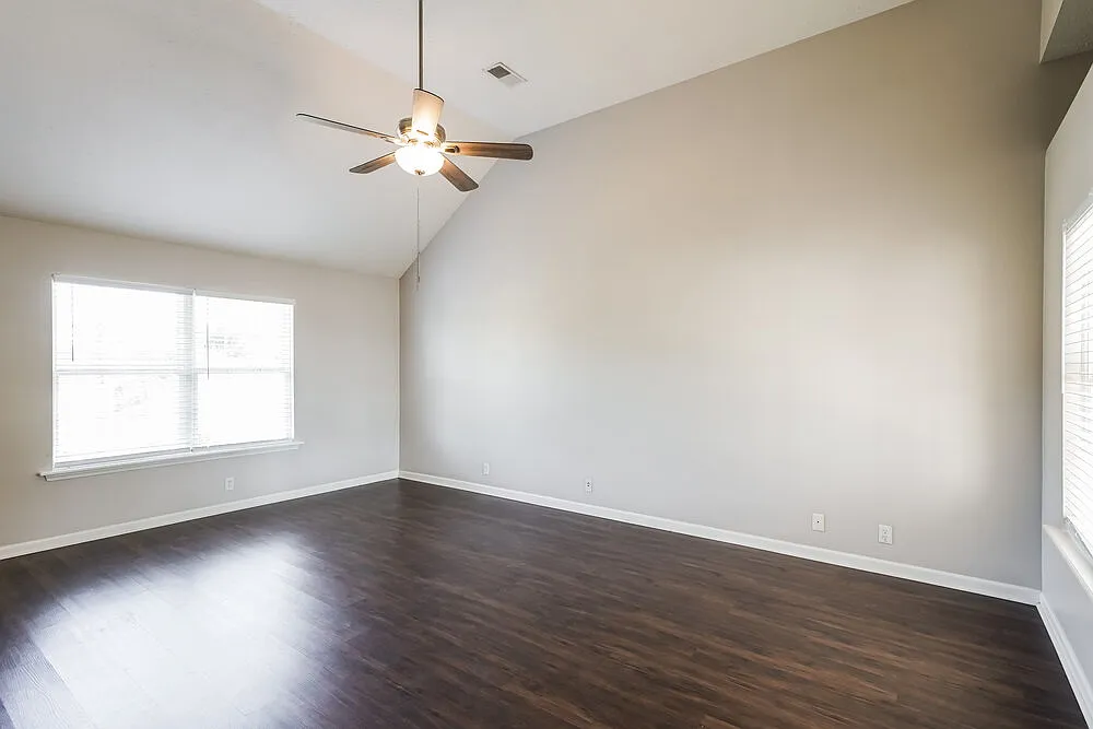 3 bed, 2.5 bath, 1484 sqft, $1,975 — Photo 4