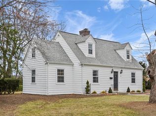 76 Angell Ave, Cranston, RI 02920