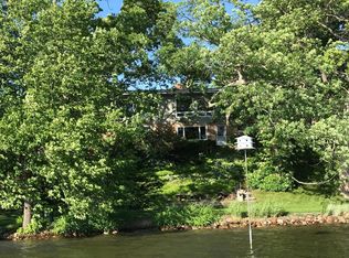 517 Glazier Rd, Chelsea, MI 48118