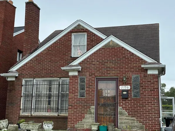 2176 E Outer Dr, Detroit, MI 48234