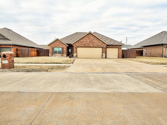 3rd image of 522 Jaguar Ln