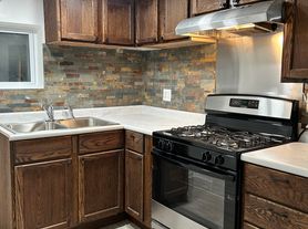 3636 N Oketo Ave, Chicago, IL