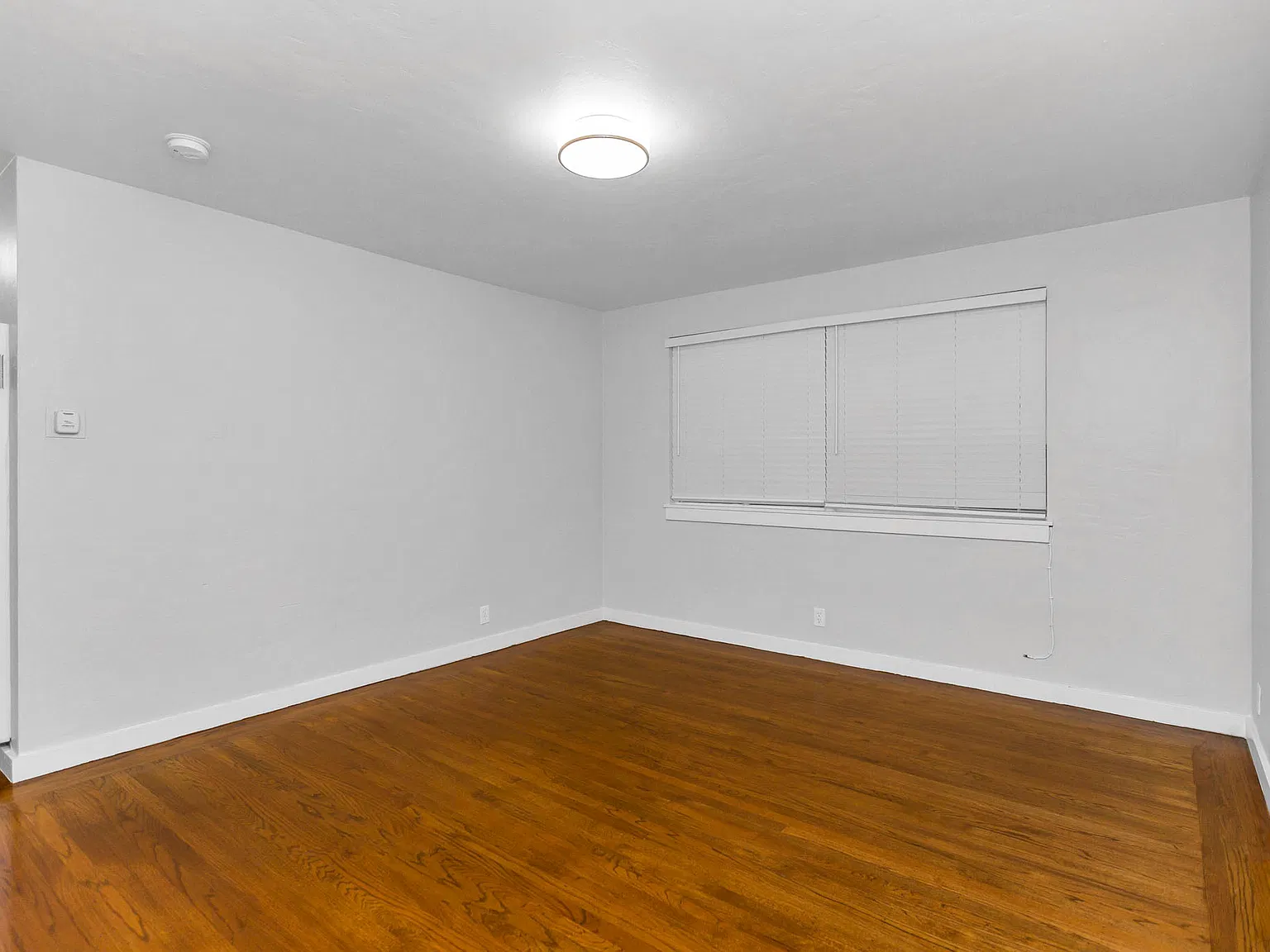 786 Geary — Photo 3