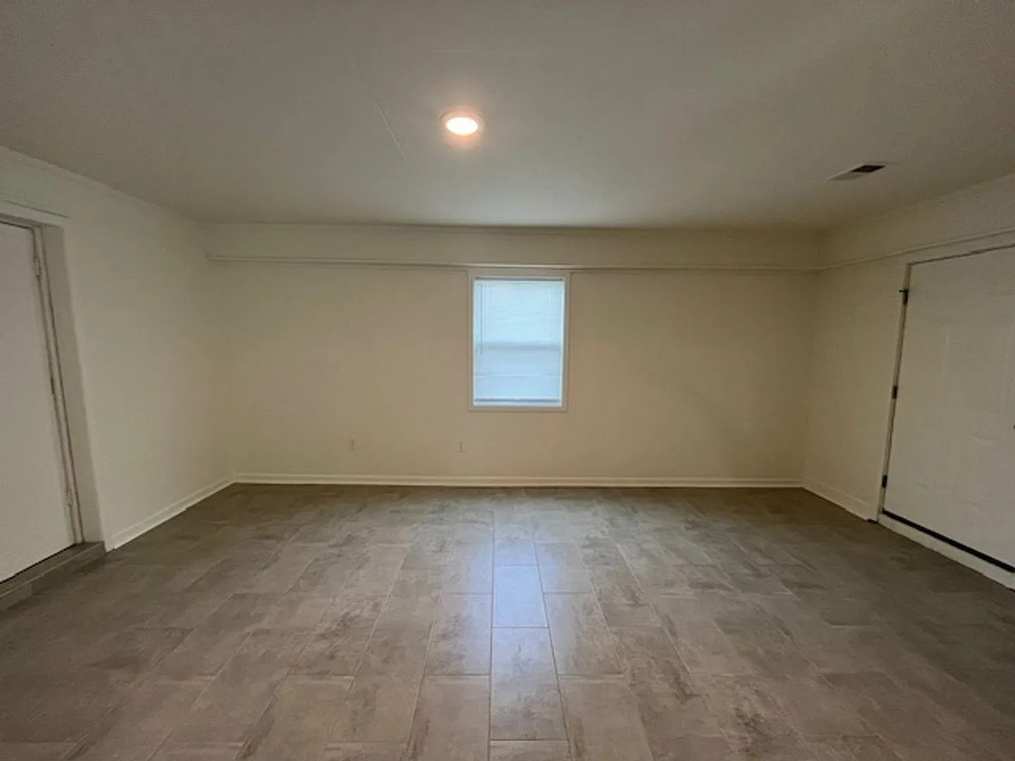 Renovated 3 Bedroom 1 Bath Home for Rent!! — Photo 3