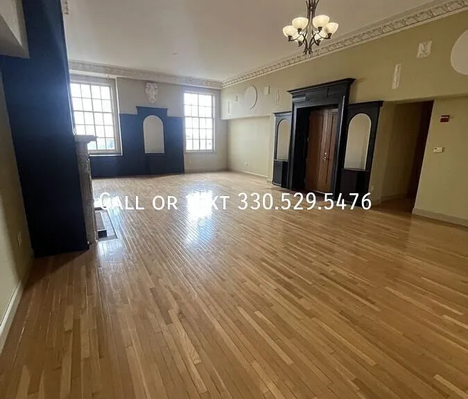 2404 Prospect Ave — Photo 103
