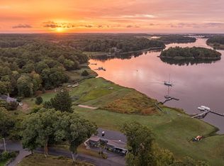 11 Old Merrill St, Amesbury, MA 01913