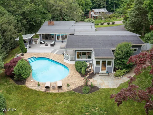 26 Grey Hollow Rd, Norwalk, CT 06850