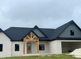 117 Weeping Willow Trl, Headland, AL 36345