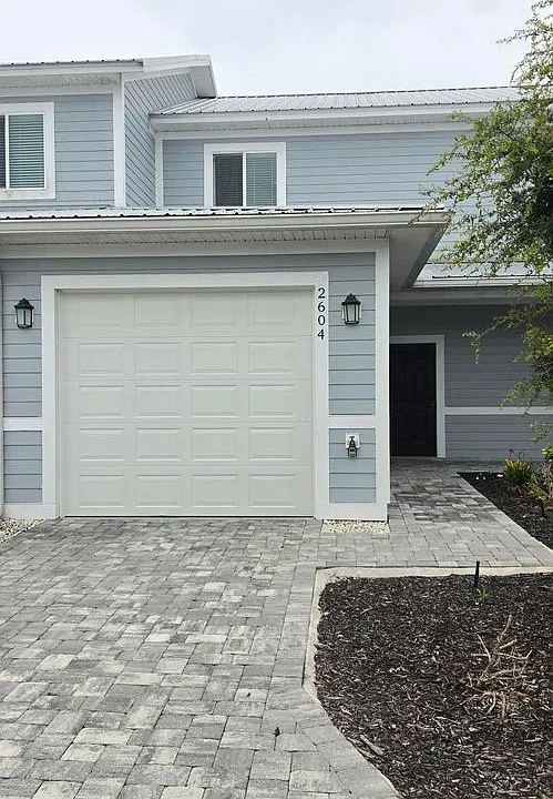 2604 Tanoak Ter