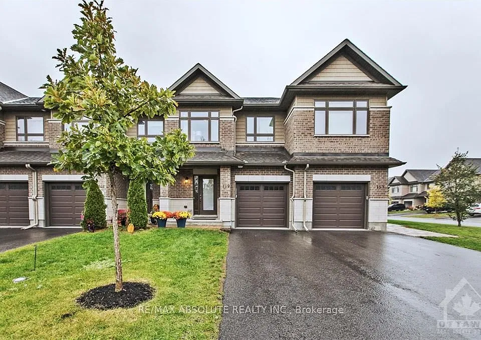 159 Woodhurst Cres
