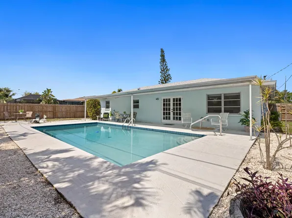 155 Englewood Heights Rd, Englewood, FL 34223