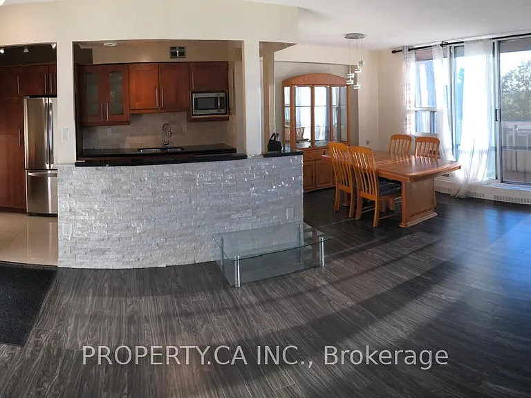 1964 Main St W #1107 — Photo 1