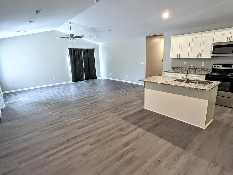3237 S Handley St — Photo 3