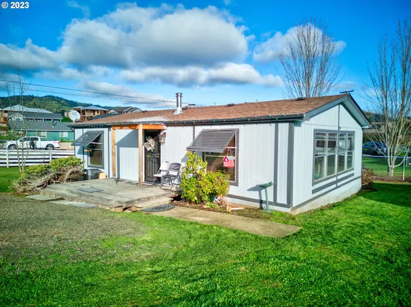 2465 Brockway Rd, Winston, OR 97496