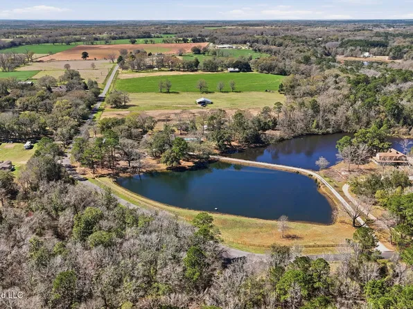 111 Partins Rd, Lucedale, MS 39452