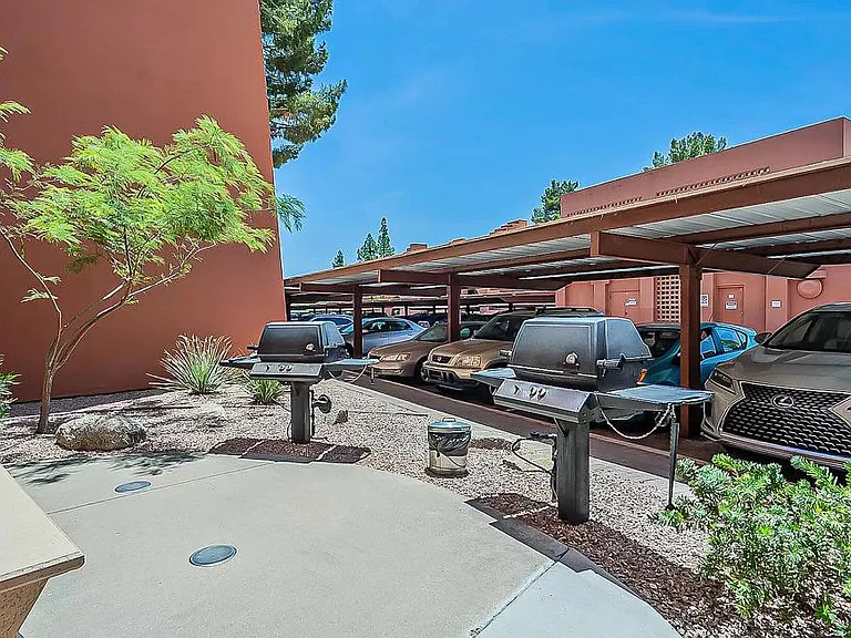 12212 N Paradise Village Pkwy S — Photo 16