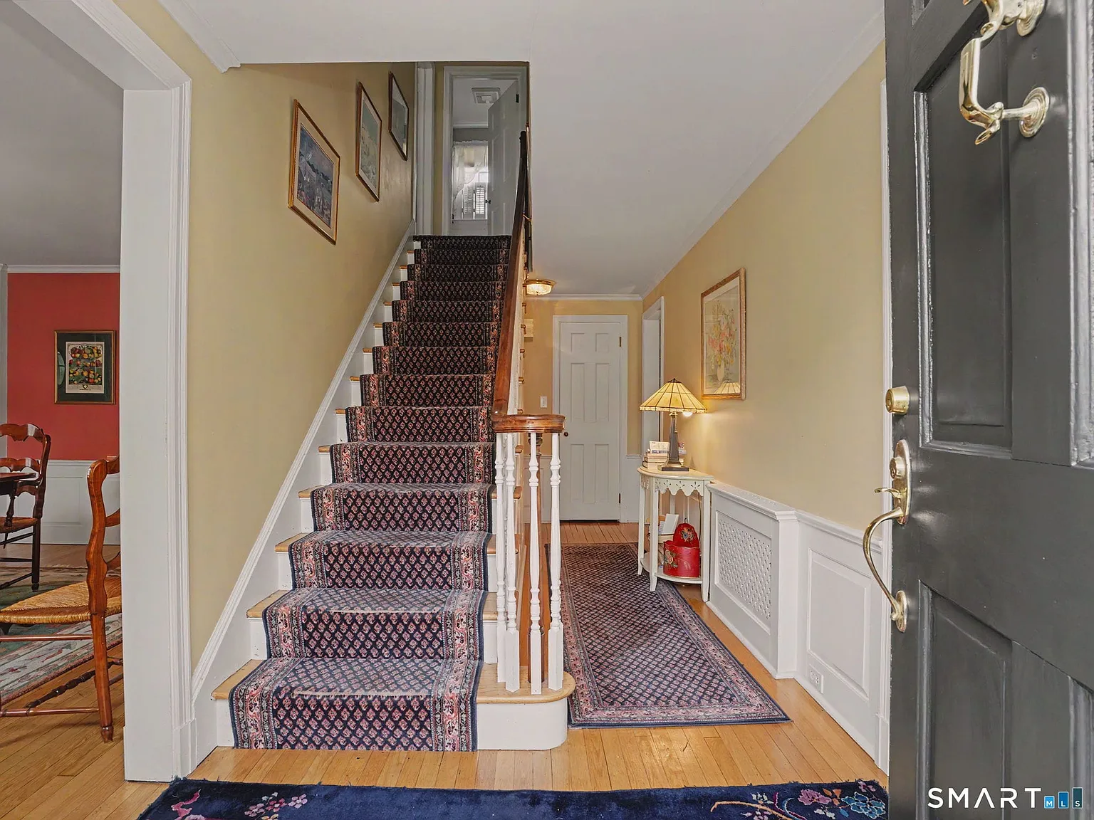 4 bed, 2.5 bath, 2518 sqft, $7,500 — Photo 2