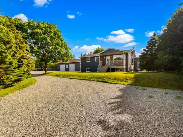 25 Chamberlains Road, Conception Bay South, NL A1W4H5