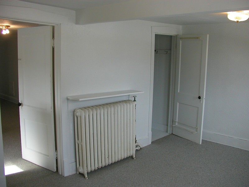 1st image of 4301 N Farwell Ave