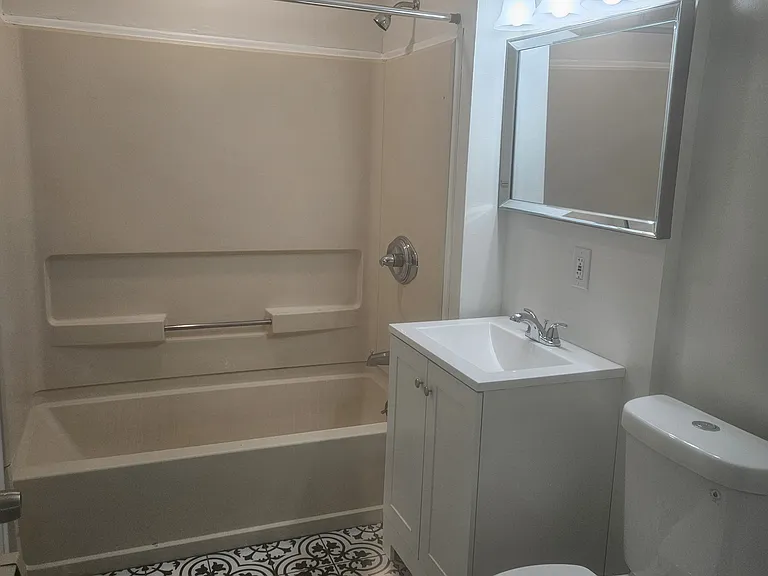 12 Sylvan St #2 — Photo 5