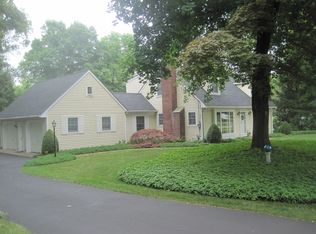 49 Woodstone Rd, Basking Ridge, NJ 07920