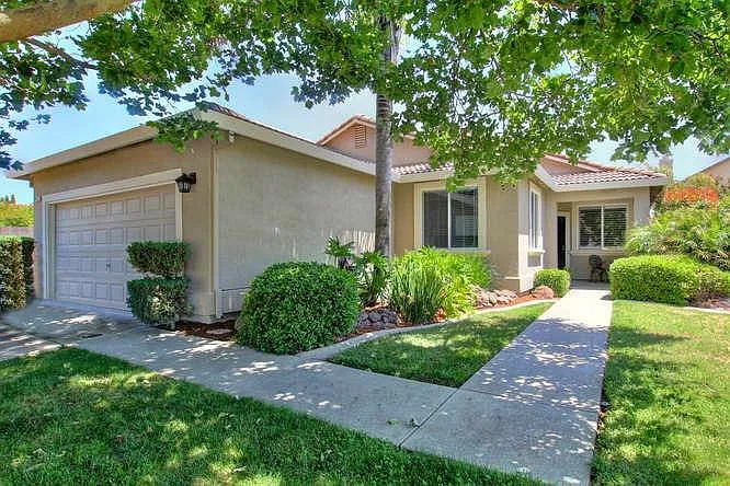 8207 Obsidian Bay Ct photo 1