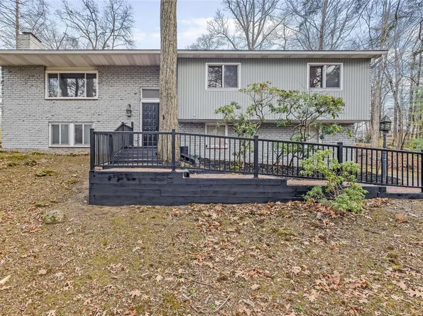 10 Ronnie Lane, Poughkeepsie, NY 12601