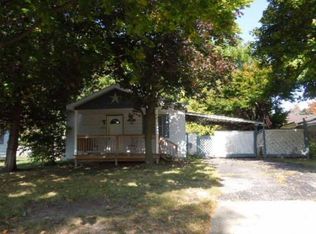 393 Dove Ln, Lapeer, MI