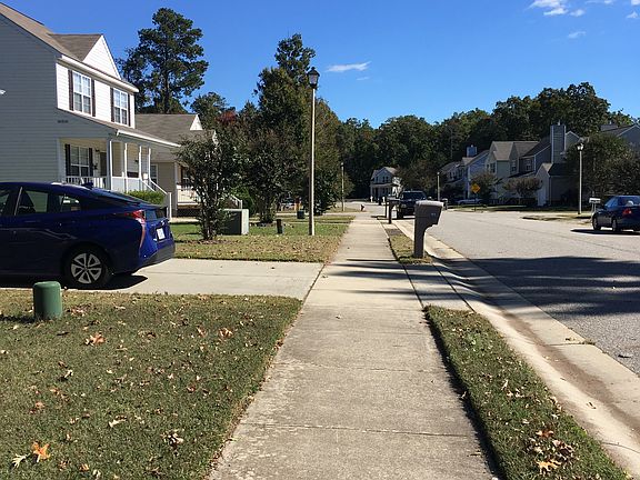 3rd image of 105 Watson Dr